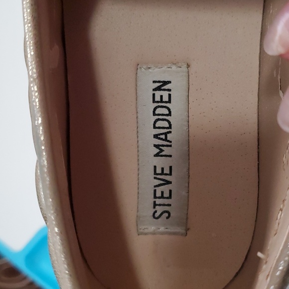 5/$25 - Steve Madden gold shoes- sz 9.5 - Picture 10 of 12